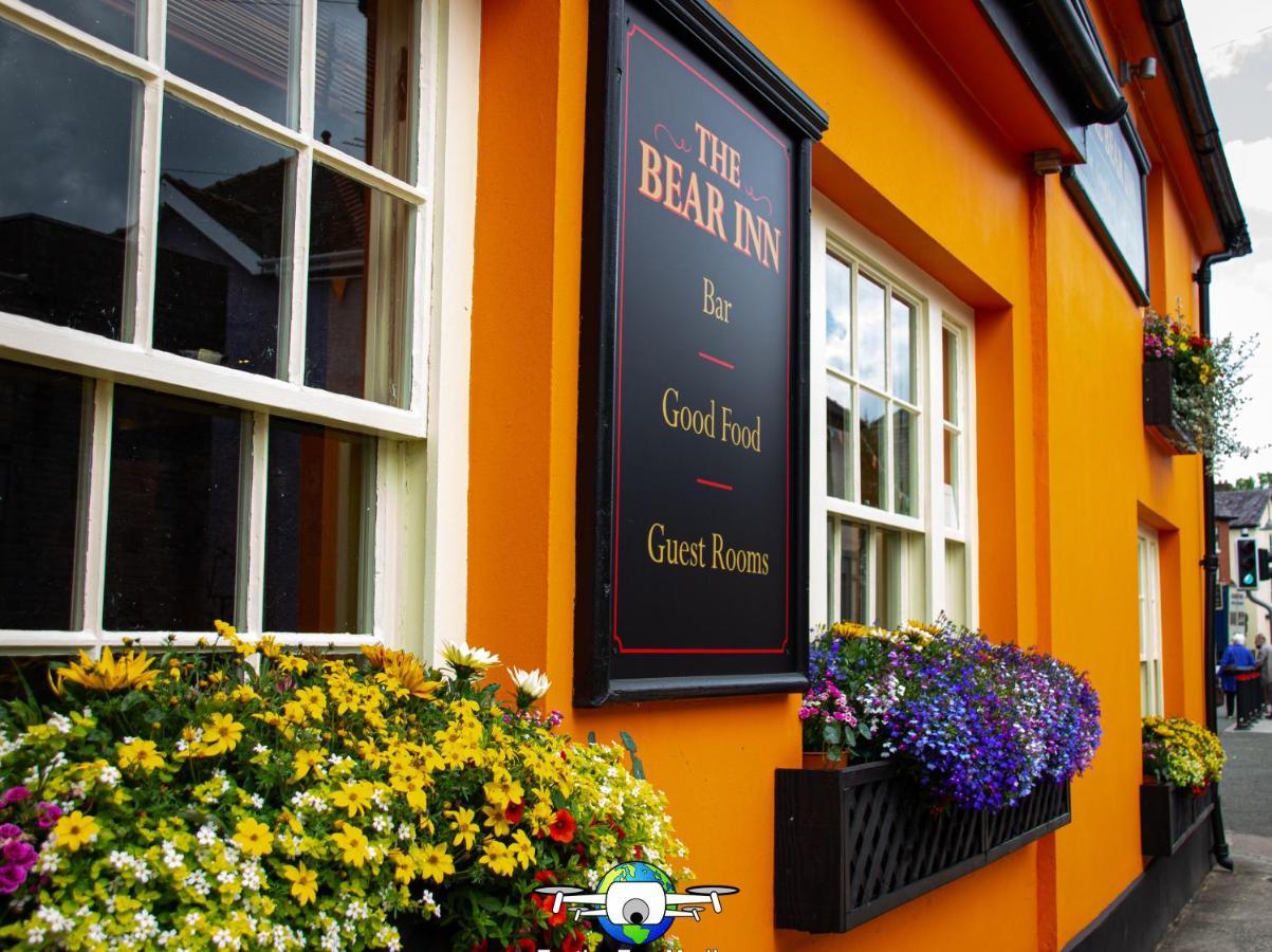 The Bear Inn Лландовери Экстерьер фото